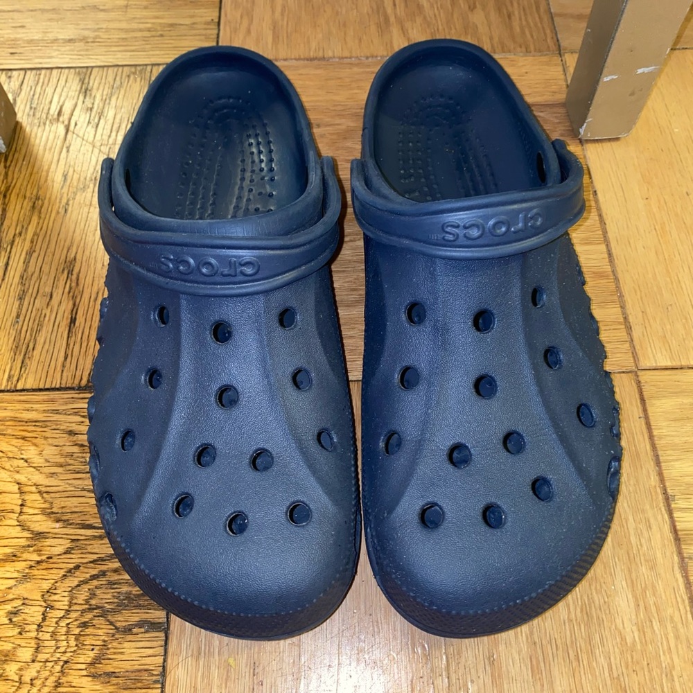 Men Crocs Size 12